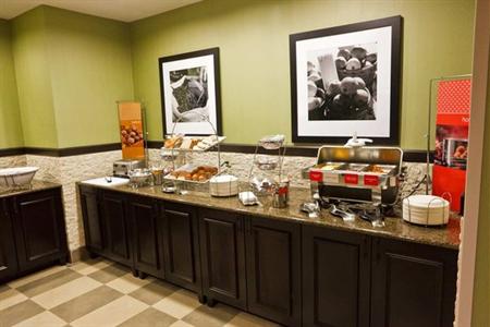 фото отеля Hampton Inn & Suites Exeter