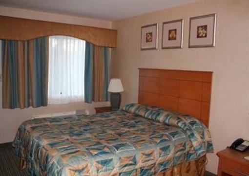 фото отеля Econo Lodge Farmingdale