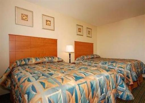 фото отеля Econo Lodge Farmingdale