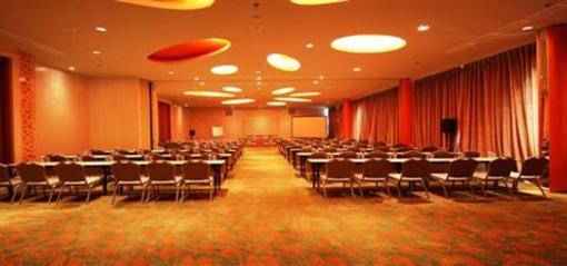фото отеля Harris Hotel Sentul City Bogor
