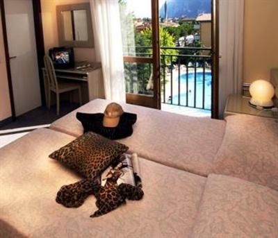 фото отеля Bristol Hotel Riva del Garda