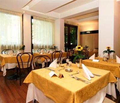 фото отеля Bristol Hotel Riva del Garda