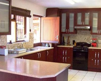 фото отеля Saltycrax Backpackers Surflodge