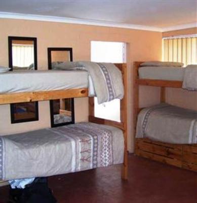 фото отеля Saltycrax Backpackers Surflodge