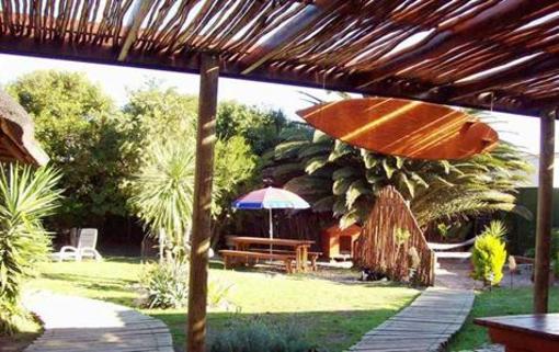 фото отеля Saltycrax Backpackers Surflodge