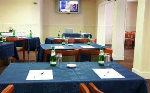 фото отеля King Charles Hotel Gillingham