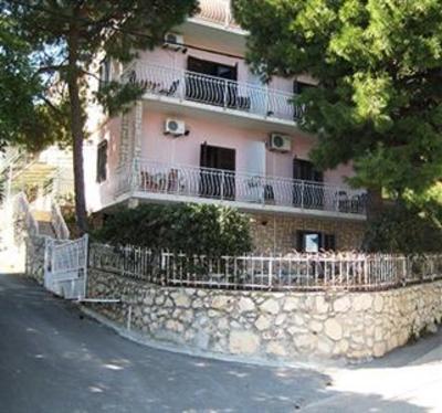 фото отеля Lucija Apartments Okrug Gornji