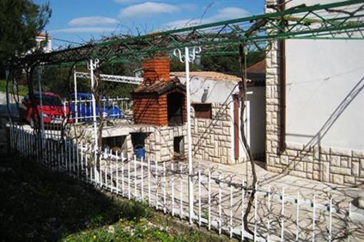 фото отеля Lucija Apartments Okrug Gornji