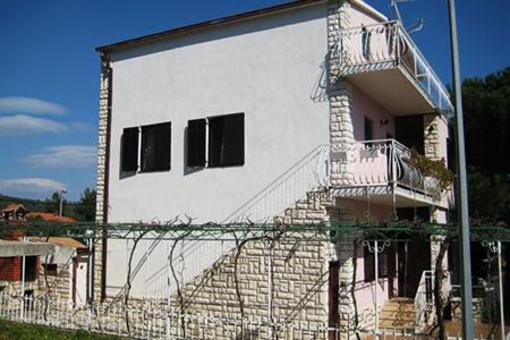 фото отеля Lucija Apartments Okrug Gornji
