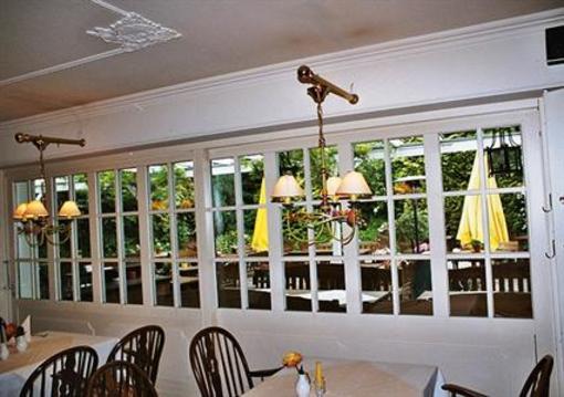фото отеля Hotel Meyer Alter Bergischer Gasthof