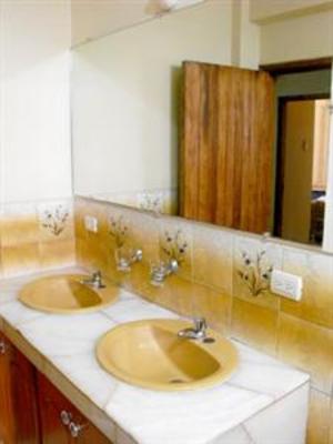 фото отеля Hostal Guayaquil