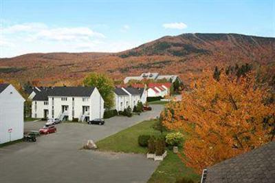фото отеля Au Pied du Mont Sainte-Anne