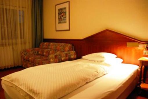 фото отеля Hotel am Westend