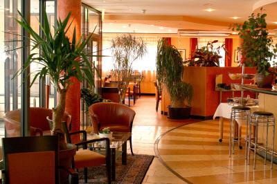 фото отеля Altstadt Hotel Zur Post Stralsund