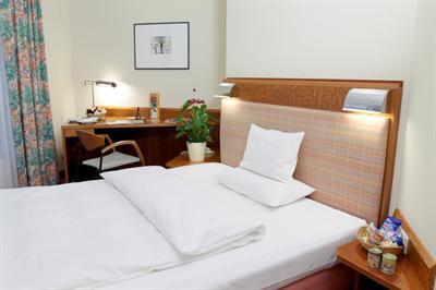фото отеля Altstadt Hotel Zur Post Stralsund