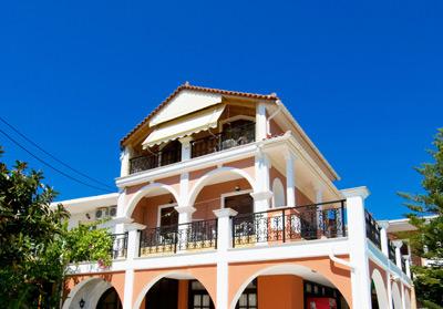 фото отеля Rainbow Apartments Kalamakion