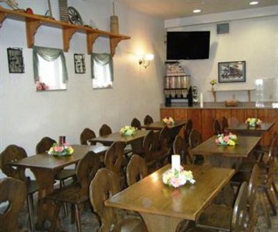 фото отеля Fairbridge Inn & Suites