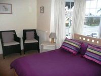 Hollybush Guest House