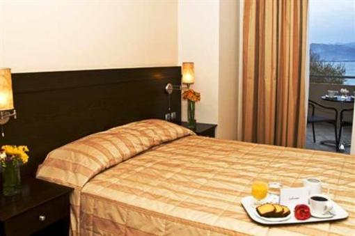 фото отеля Flisvos Hotel Nafpaktos