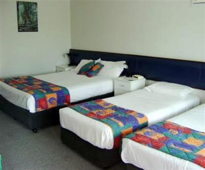 фото отеля Poinciana Motel