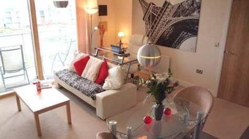 фото отеля Deep Blue Apartments Basingstoke