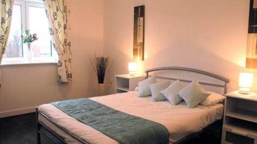 фото отеля Deep Blue Apartments Basingstoke