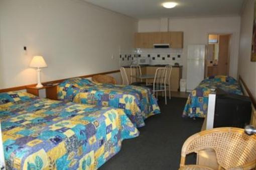 фото отеля Dunsborough Central Motel