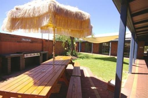 фото отеля Dunsborough Central Motel