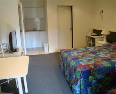 фото отеля Dunsborough Central Motel