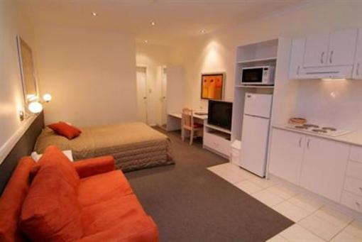 фото отеля Dunsborough Central Motel