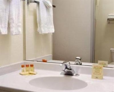фото отеля Days Inn & Suites Castle Rock