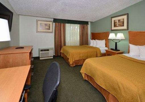 фото отеля Quality Inn & Suites Council Bluffs