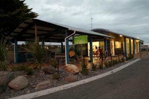 фото отеля Papamoa Beach Top 10 Holiday Resort