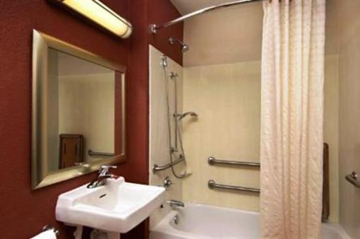 фото отеля Red Roof Inn - Jacksonville Airport