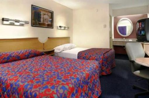 фото отеля Red Roof Inn - Jacksonville Airport