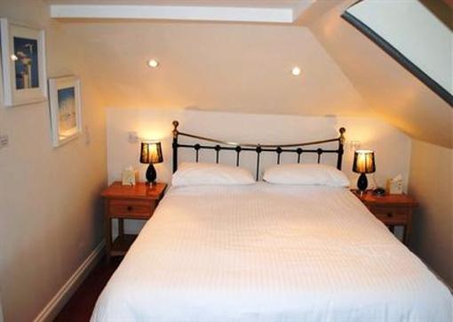 фото отеля Lugo Rock Bed & Breakfast Falmouth