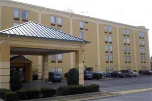 фото отеля Quality Suites Chattanooga