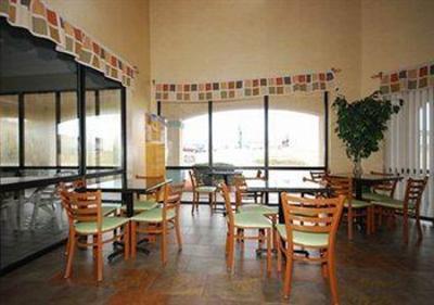 фото отеля Quality Suites Chattanooga