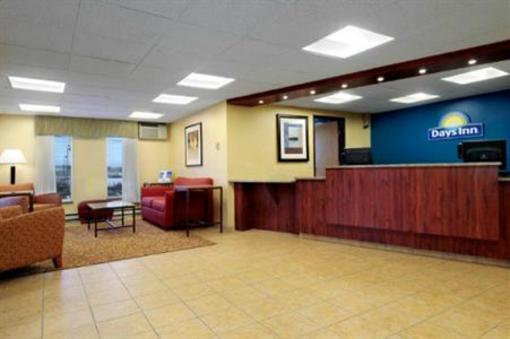 фото отеля Days Inn Milwaukee South