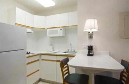 фото отеля Extended Stay America - North Chesterfield - Arboretum