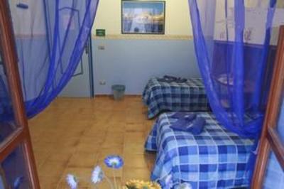 фото отеля Robby's House Bed & Breakfast Naples