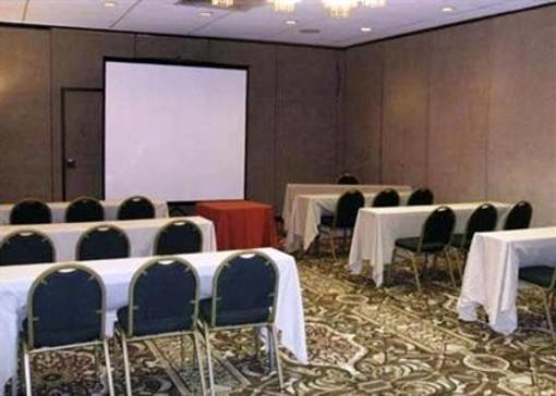 фото отеля Quality Inn Roanoke Airport
