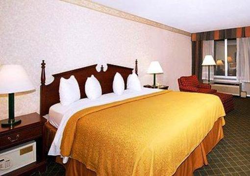 фото отеля Quality Inn Roanoke Airport