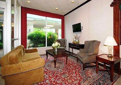 фото отеля Quality Inn Roanoke Airport