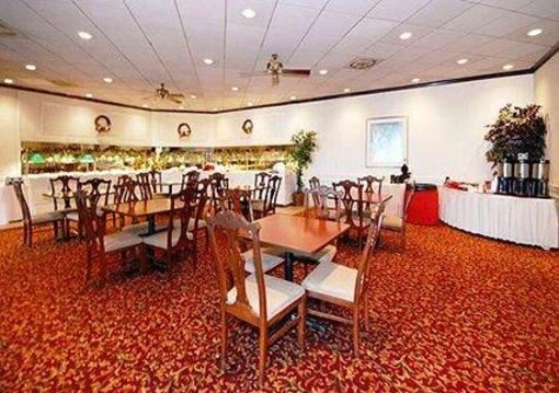 фото отеля Quality Inn Roanoke Airport