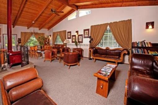 фото отеля Lokahi Lodge Chalet Kilauea Collection