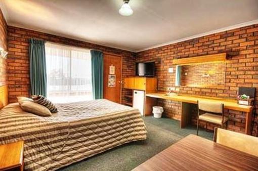 фото отеля Golden Palms Motel