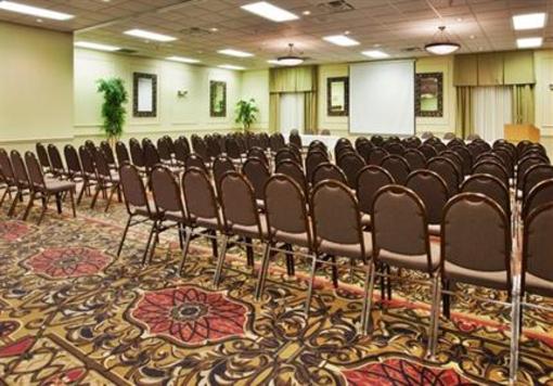 фото отеля Holiday Inn Express and Suites Beatrice