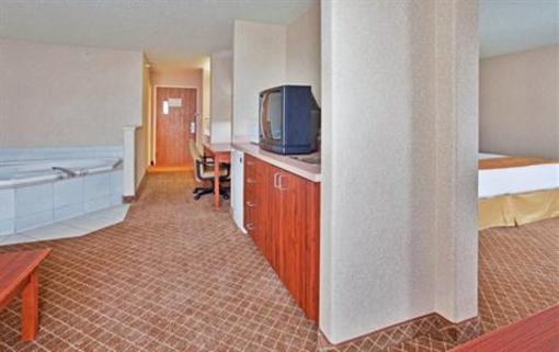 фото отеля Holiday Inn Express and Suites Beatrice