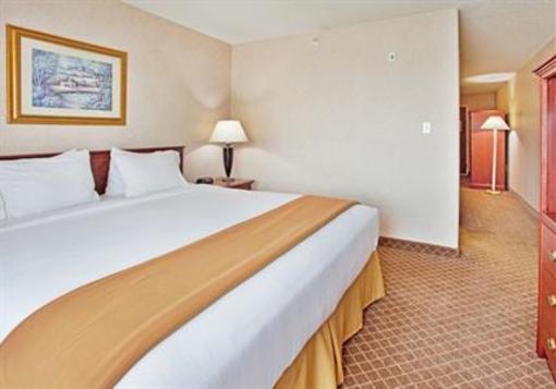 фото отеля Holiday Inn Express and Suites Beatrice